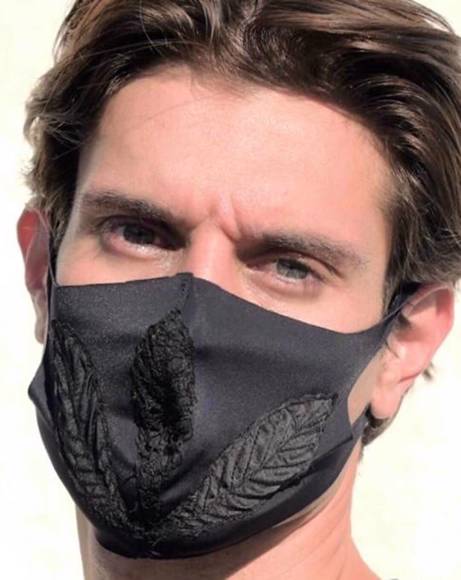 Picture of FASHION MASK LIMITED TOTAL BLACK ANTIBACTERIAL FABRIC