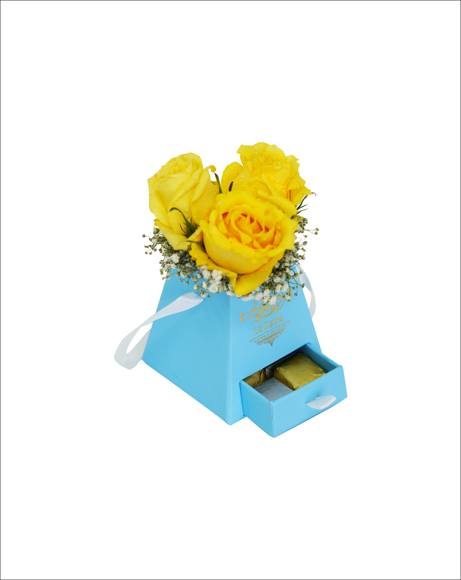Picture of YELLOW ROSES WITH CHOCOLATES